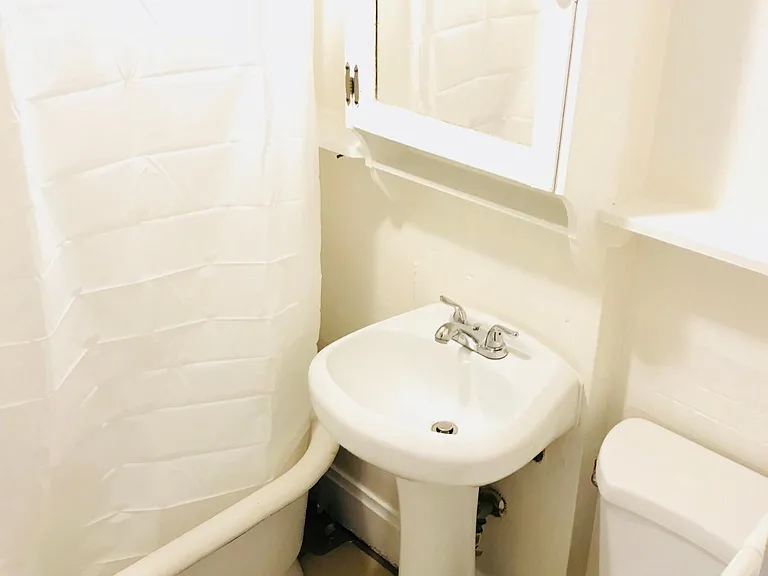 1260 N Pennsylvania St #22 — Photo 3