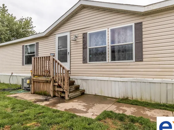 52142 Norfolk Ln, New Baltimore, MI 48051