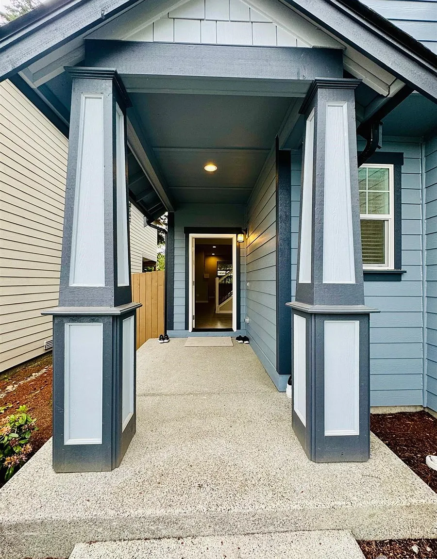 4 bed, 2.5 bath, 2385 sqft, $3,350 — Photo 2