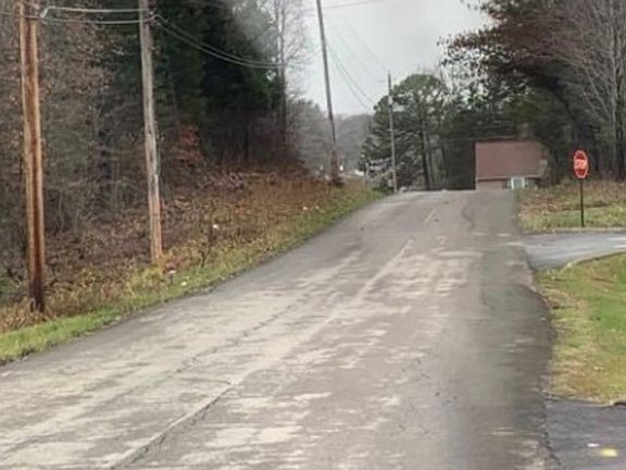 Exterior Neighborhood (street photo)