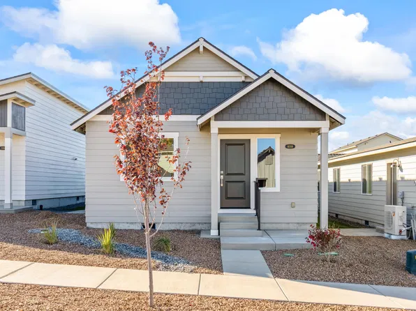 4008 SW Obsidian Pl, Redmond, OR 97756