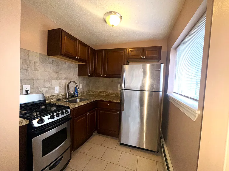 3821 Halley Ter SE #5 — Photo 5