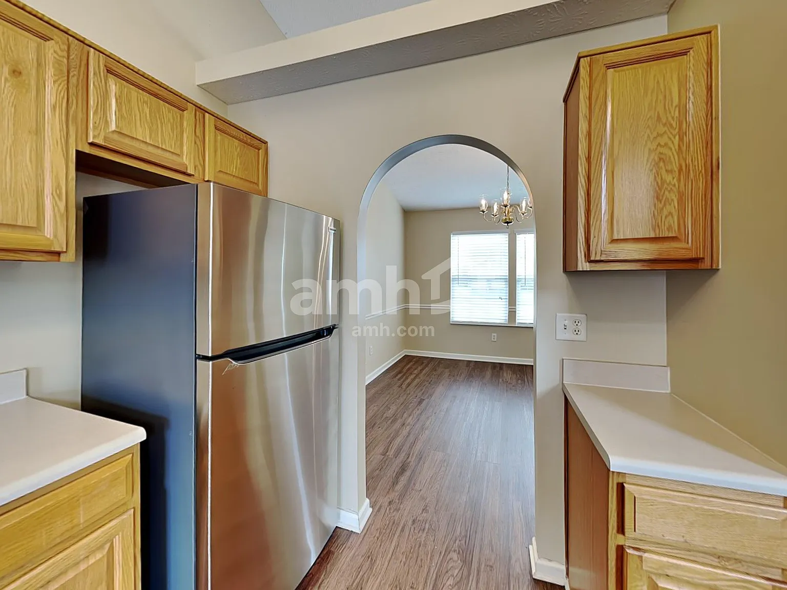 3 bed, 2.5 bath, 2384 sqft, $2,605 — Photo 4