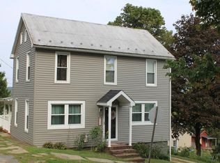 136 W Vandevender St, Mount Union, PA 17066