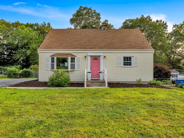 16 Laurel Drive, Montville, CT 06370