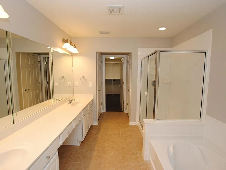 4038 Lionheart Dr — Photo 14