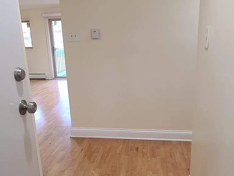 693 E Fullerton Ave #208 — Photo 15
