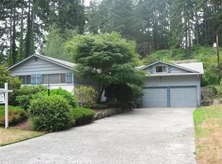 1058 Daniels Dr, Fircrest, WA 98466