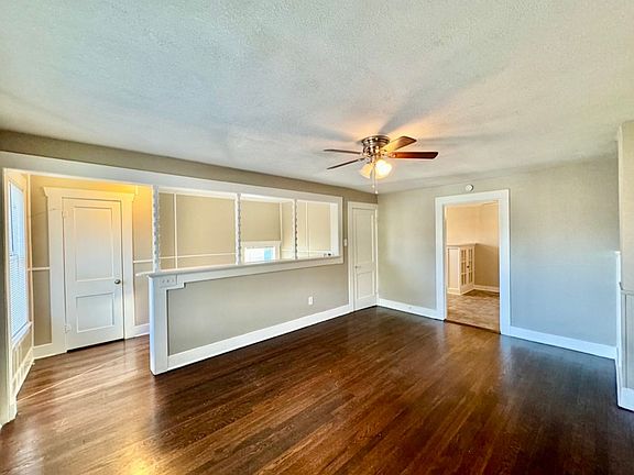 4th image of 5738 Worth St