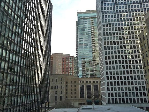 5th image of 900 N Lake Shore Dr APT 510