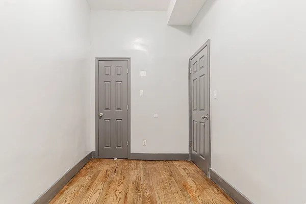 Rented by Brooklyn Group | media 7