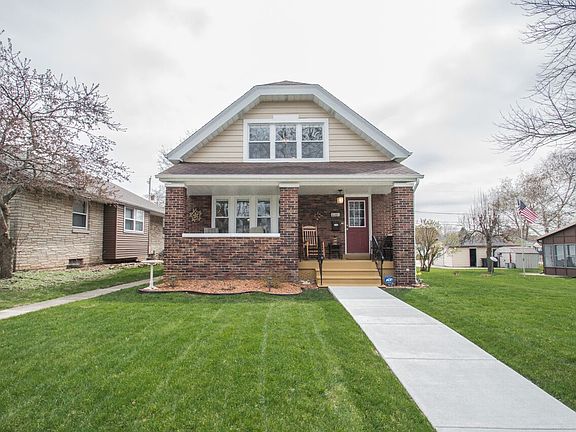 2nd image of 1305 Menomonee Ave