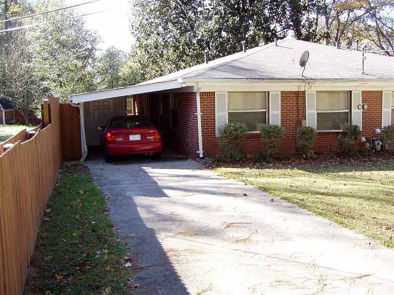 283 Lake Dr #A — Photo 4