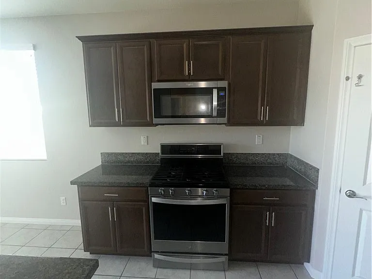 30596 Astoria Ln — Photo 3