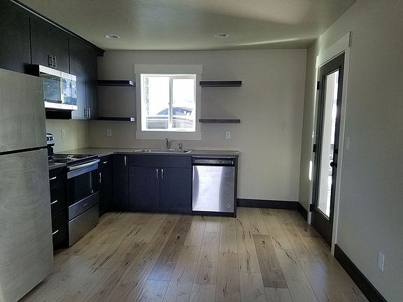 4th image of 202 Jewel Basin Ct #A1