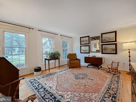 5th image of 21749 Pinehurst Ct