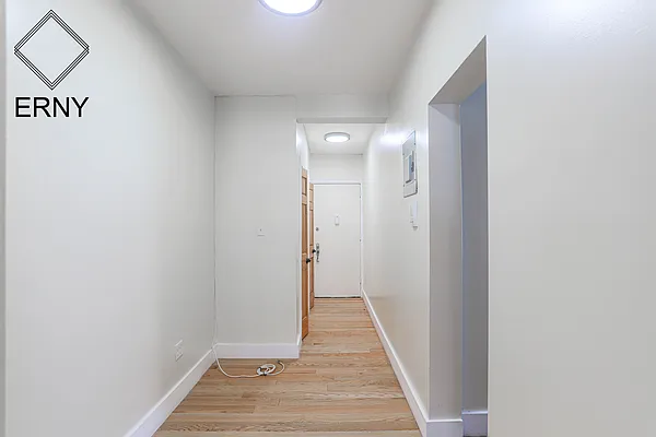 Rented by ERNY LLC | media 24