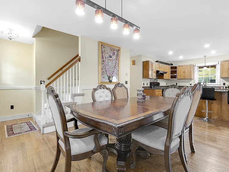 13 Andrew Ave — Photo 23