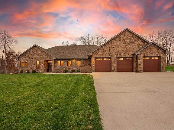 3rd image of 272 Lost Ridge Ct