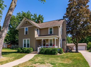 1115 Oak St, Muscatine, IA 52761