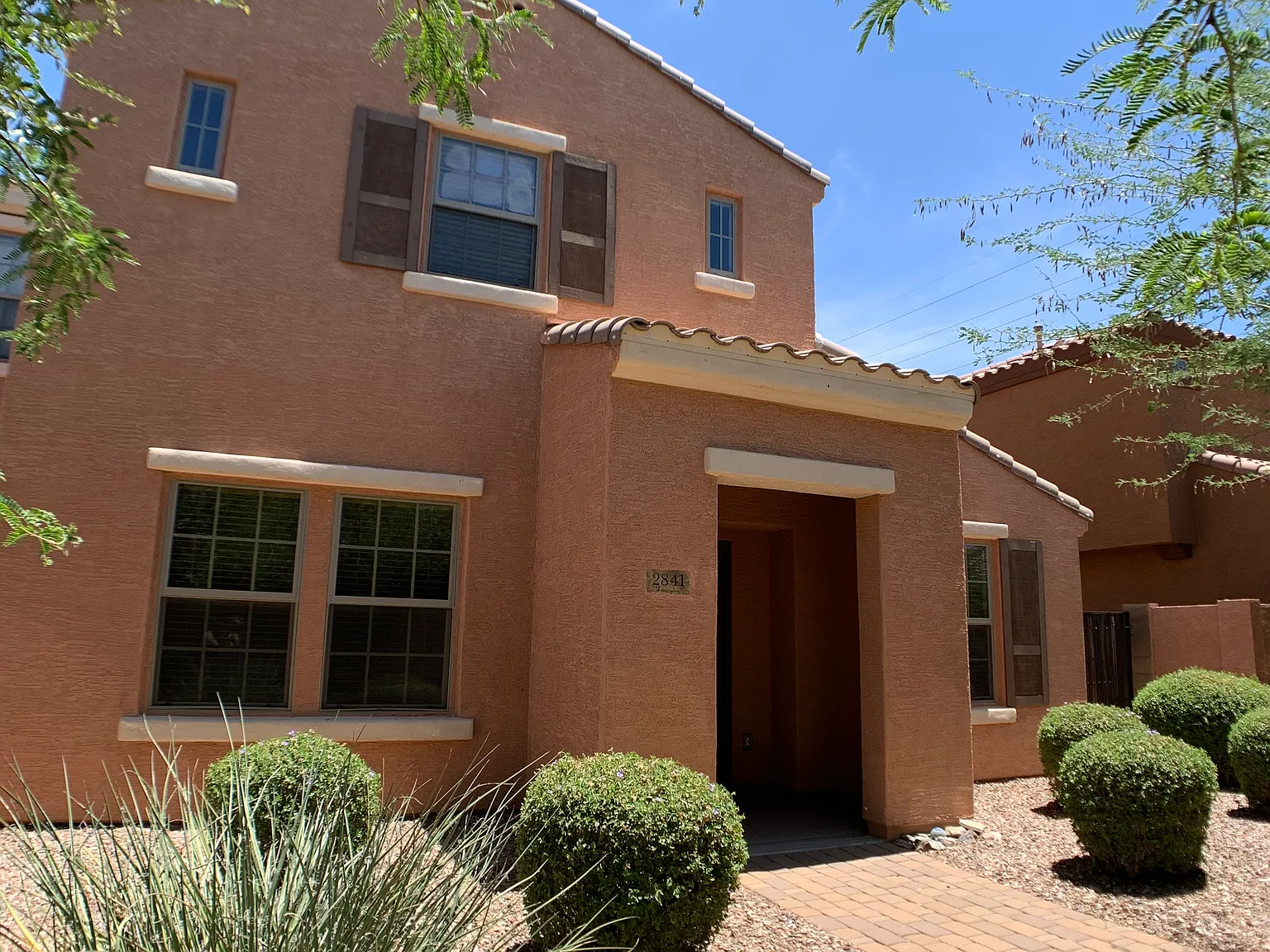 2 bed, 2.5 bath, 1460 sqft, $1,900 — Photo 1