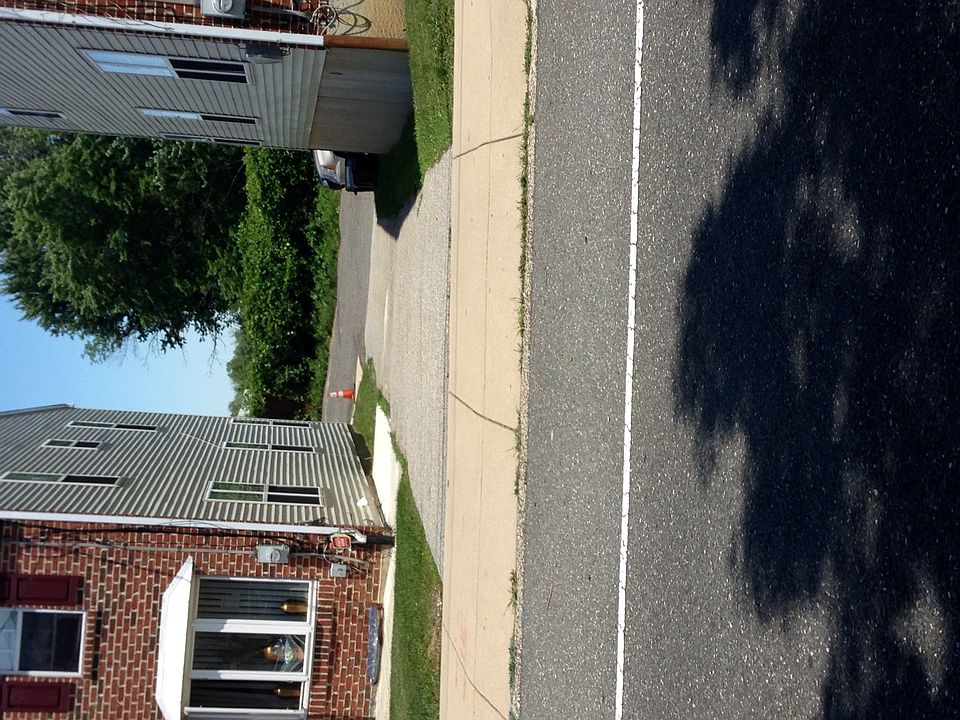 2nd image of 2705 Willits Rd #B