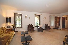 3rd image of 335 Woodlane Ct