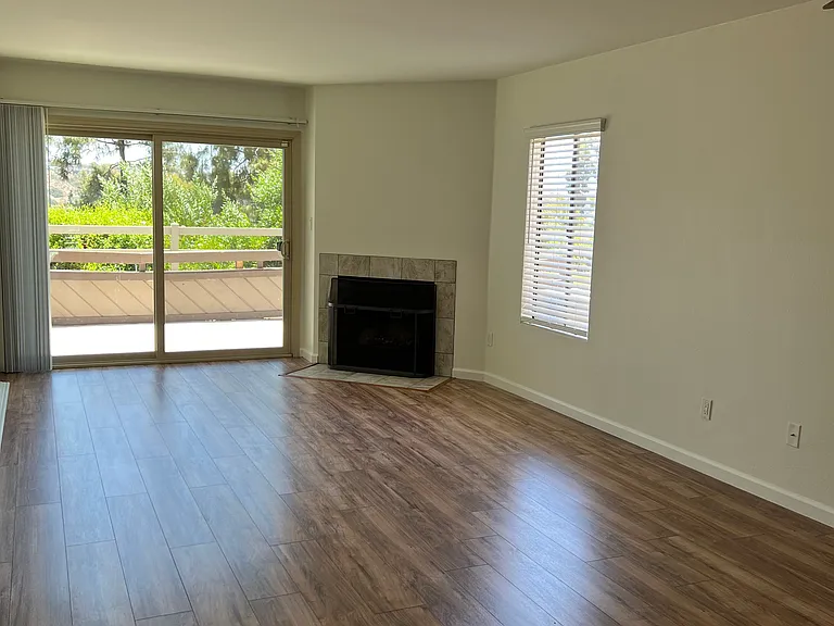 1677 Melrose Ave #B — Photo 15