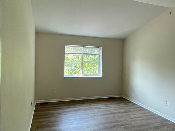 5th image of 3300 Wilkerson Cir