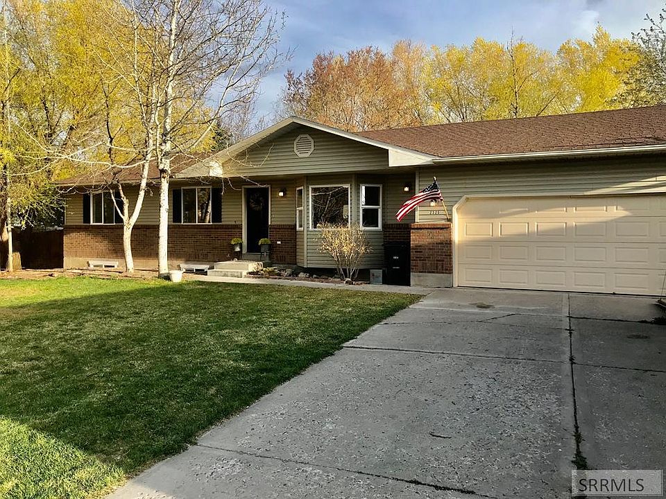 1st image of 2325 Cabellaro Dr