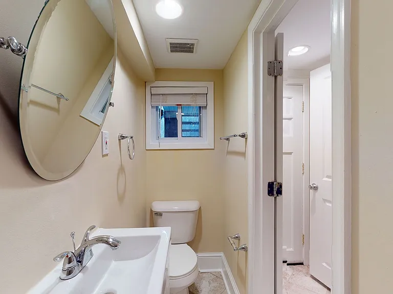 1230 Owen Pl NE — Photo 22