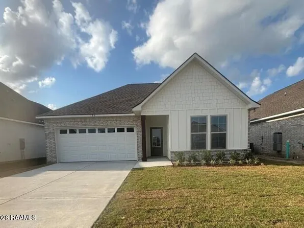 106 Star Ln, Broussard, LA 70518