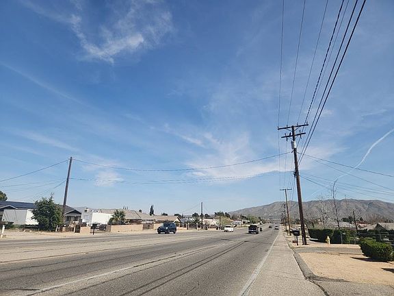 4th image of 18080 Main St