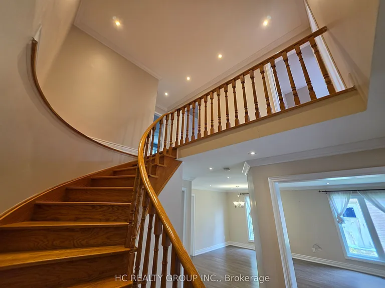 40 Stargell Cres — Photo 10