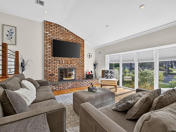 4th image of 31 Driftwood Drive