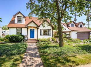 1037 S Spring Rd, Elmhurst, IL 60126