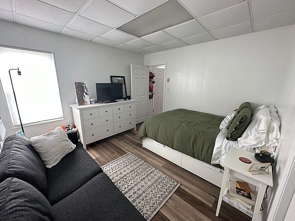 4th image of 265 Franklin Blvd #B