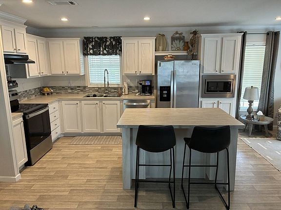 4th image of 17100 Tamiami Trl #86