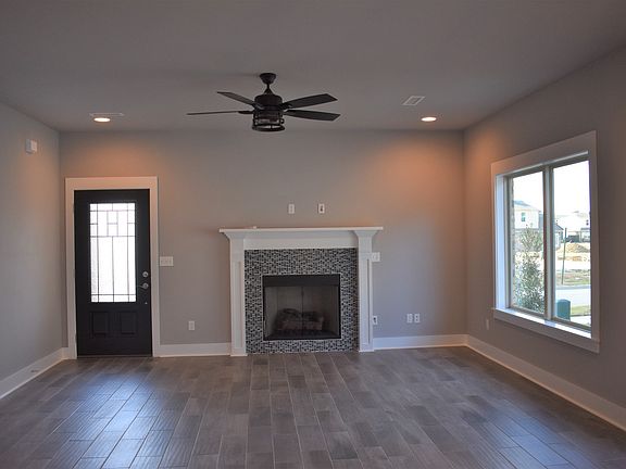 5th image of 652 N Malbec Rd