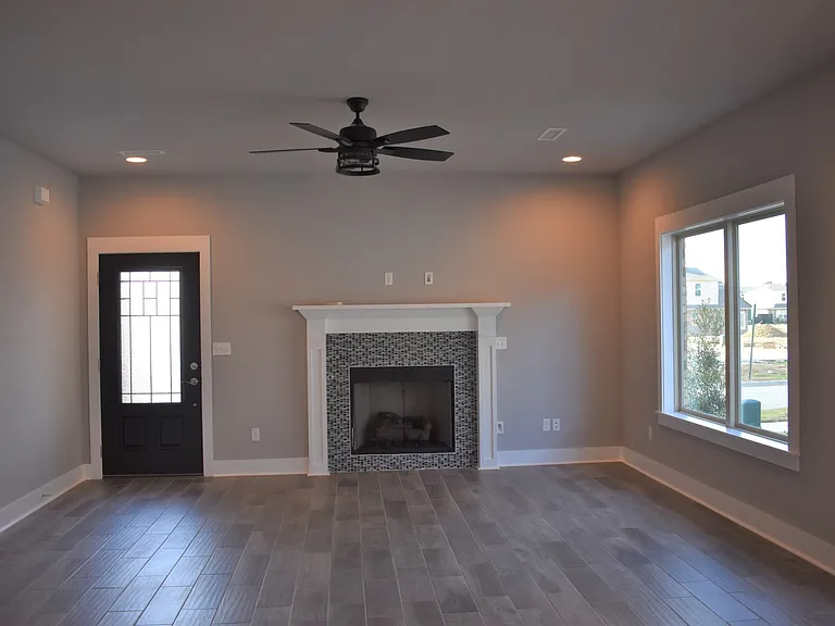 652 N Malbec Rd — Photo 5