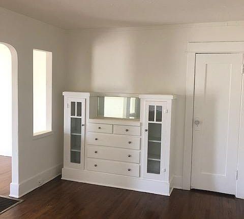 4th image of 3109 Charlotte Ave