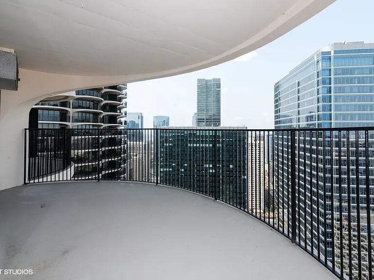 300 N State St #5517 — Photo 10