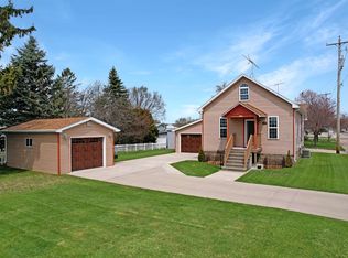 1100 18th Ave, Menominee, MI 49858