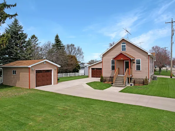 1100 18th Ave, Menominee, MI 49858