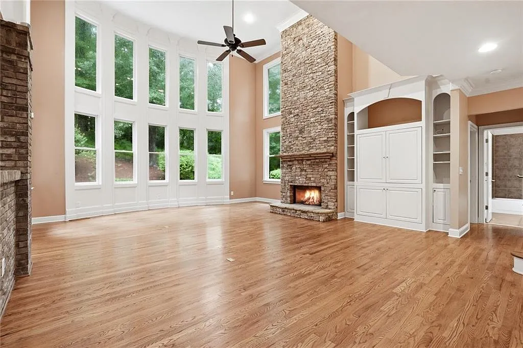 6 bed, 5.0 bath, 3457 sqft, $5,500 — Photo 3