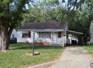 1109 SW Cambridge Ave, Topeka, KS 66604