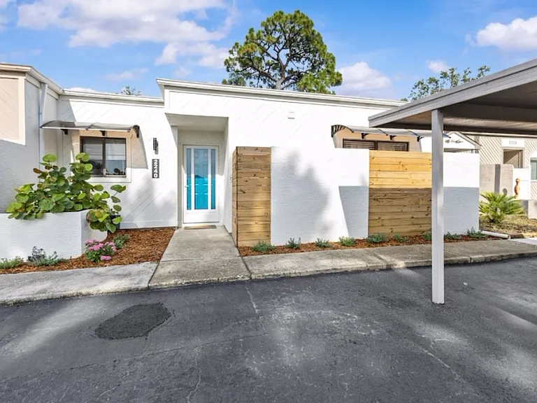 2240 Pinewood Villas Dr — Photo 19