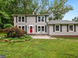 6197 Edwards Dr, Broad Run, VA 20137