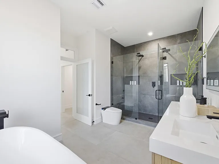 1308 Avocado Isle — Photo 29