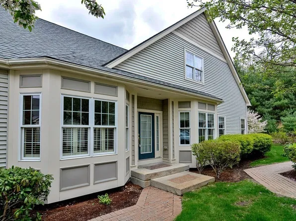 61 Charles Ct #29, Southborough, MA 01772